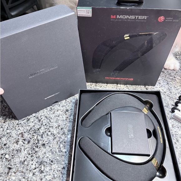 Boomerang Black Portable Speaker